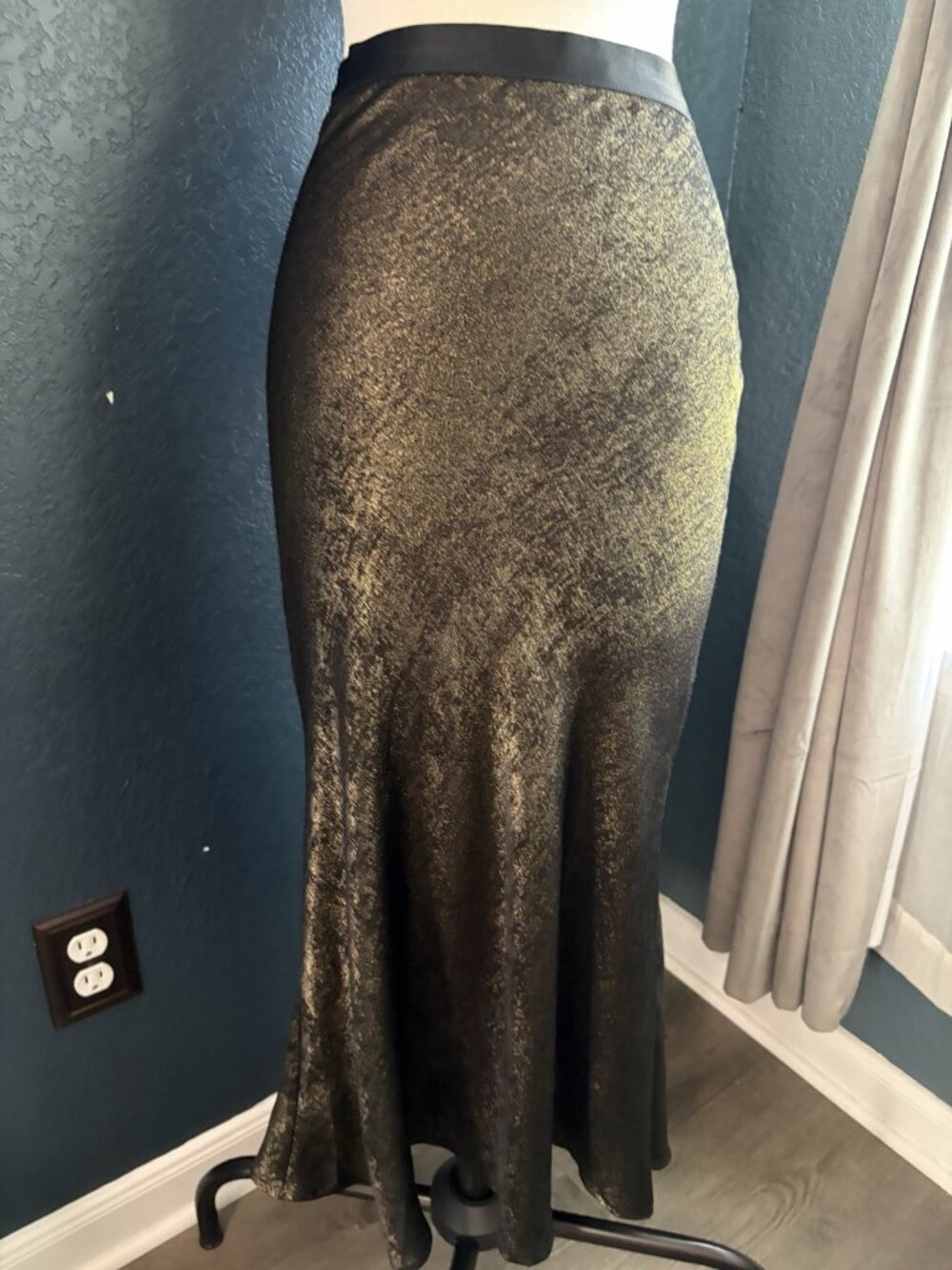NWT THE SHIRT By Rochelle Behrens Slip Skirt In Bronze Sz XS